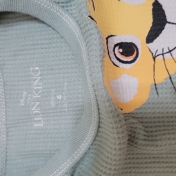 Disney boy suerter size 4 color green and yellow - Picture 3 of 4